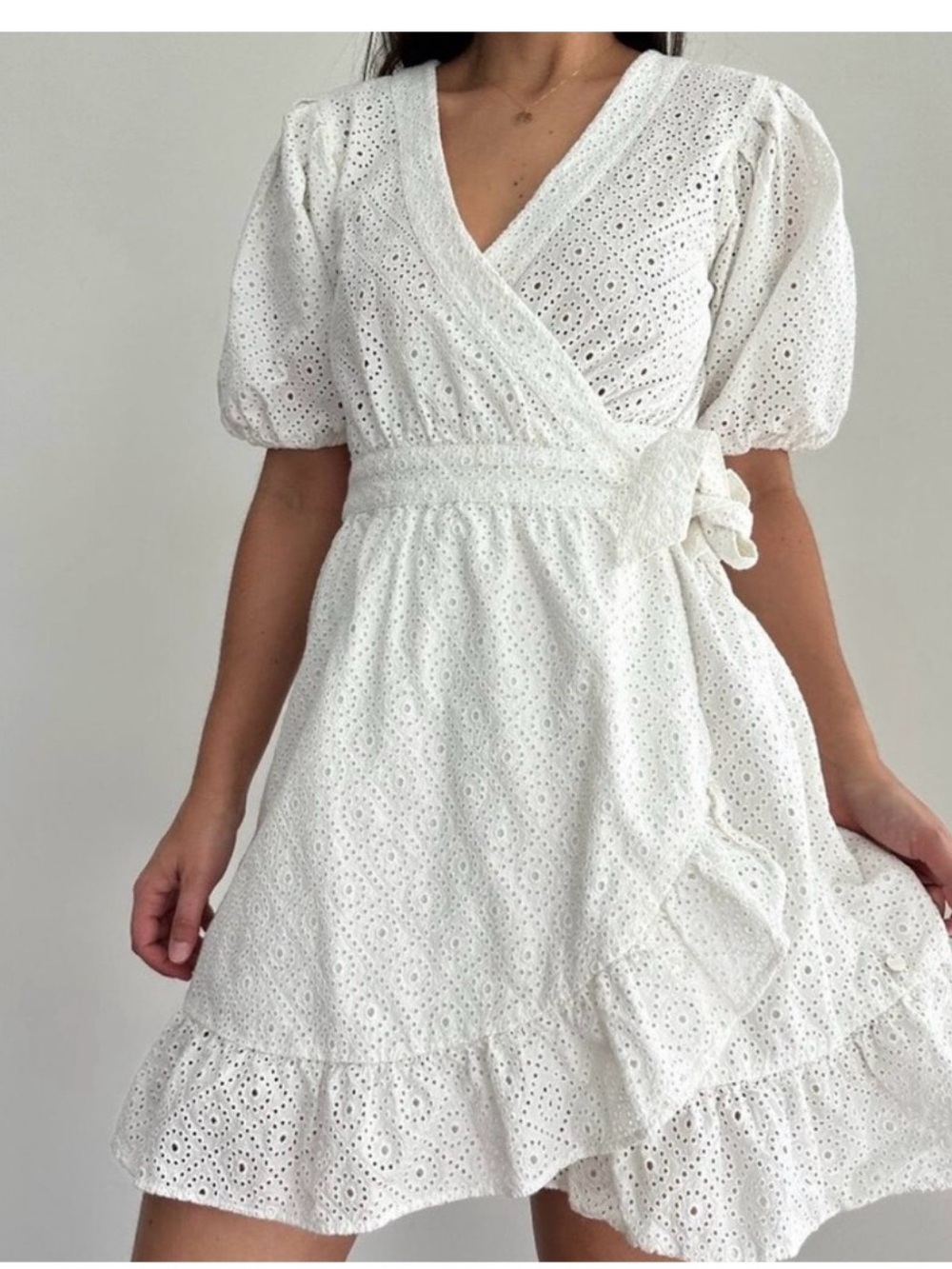 Scotch & Soda White Wrap Eyelet Dress Size M Puff Sleeve‎ Broderie Anglaise Euro